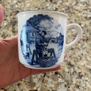 Mug Ter Steege BV Delft Blauw Hand Decorated Holland coffee mug shoemaker EUC